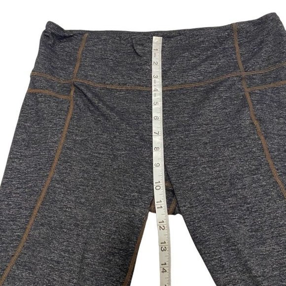 Athleta‎ High Rise Quest Mesh Chaturanga Capri Gray Legging Size L - Picture 9 of 10